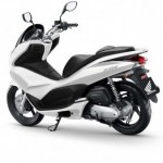 Honda PCX 125: Design accativante, riduzione dei consumi e prezzo ridotto