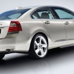 Volvo S60, il restyling è pronto