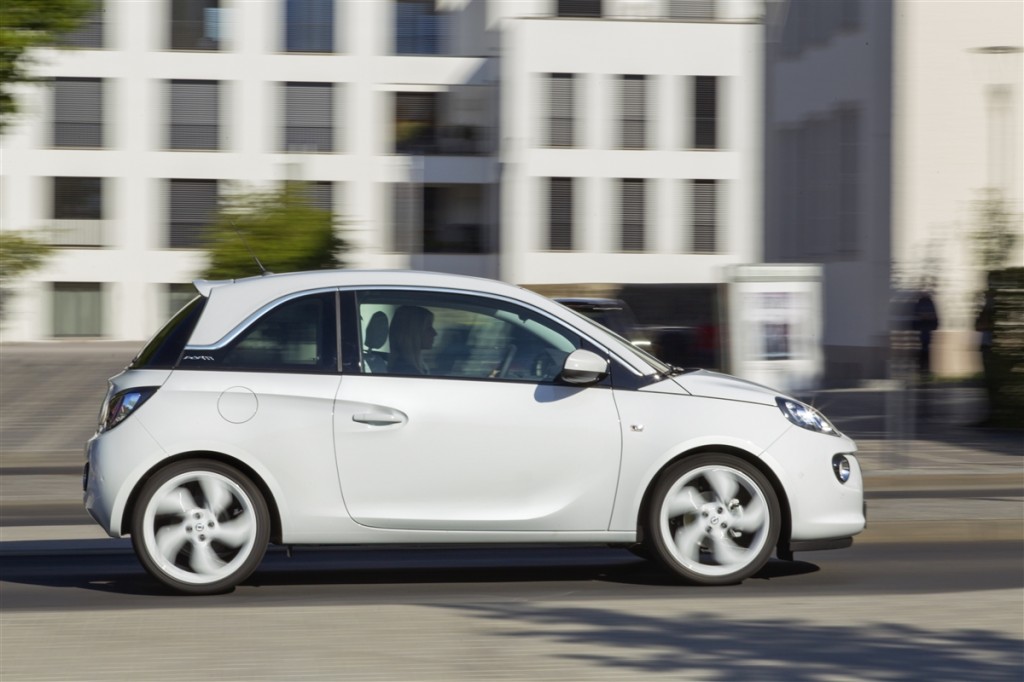 Opel Adam Black Link