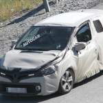 Nuove foto spia per la prossima Renault Clio [FOTOGALLERY]